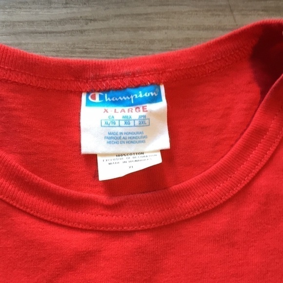 CHAMPION Large Logo Red T-Shirt, Men’s XL - Picture 3 of 4